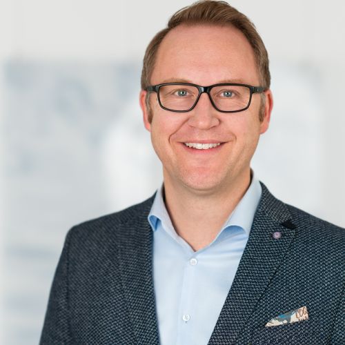 Mathias König, Dipl. Kfm., Steuerberater

Zusatzqualifikation:
Gesundheitsökonom (ebs)
Fachberater für den Heilberufebereich, Hamburg